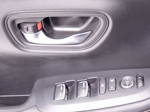 Certified 2024 Honda HR-V Sport image 23