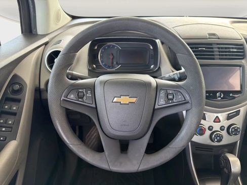 Used 2016 Chevrolet Trax LT w/ LPO, Protection Package FWD image 9