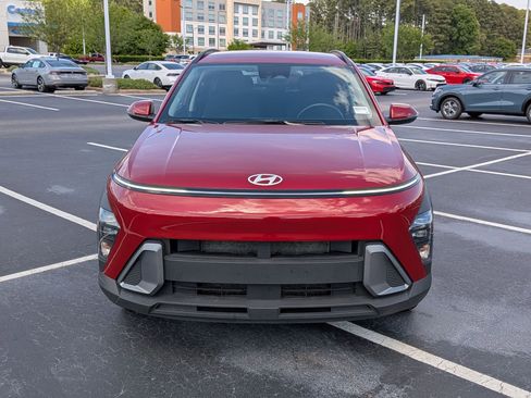 Used 2025 Hyundai Kona SEL FWD image 8