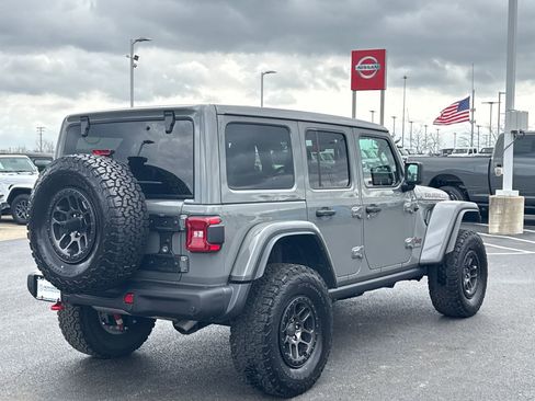 Used 2022 Jeep Wrangler Unlimited Rubicon w/ Xtreme Recon 35" Tire Package AWD/4WD image 3