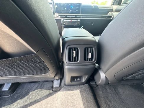 Used 2026 Hyundai Tucson Limited AWD/4WD image 13