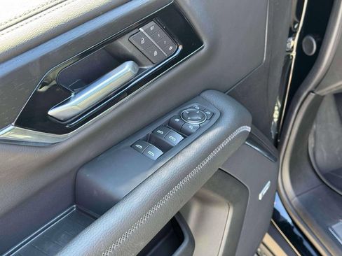 Used 2026 GMC Yukon XL Denali w/ Sun & Power Step Package AWD/4WD image 19