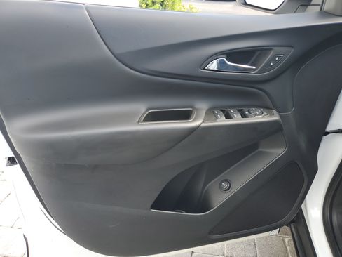 Used 2024 Chevrolet Equinox LT w/ LPO, Cargo Package FWD image 18