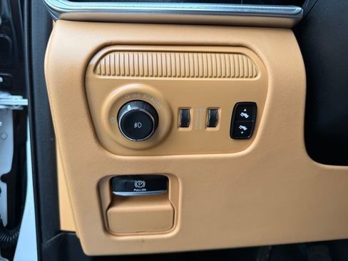 Used 2023 Jeep Grand Wagoneer Series III image 17