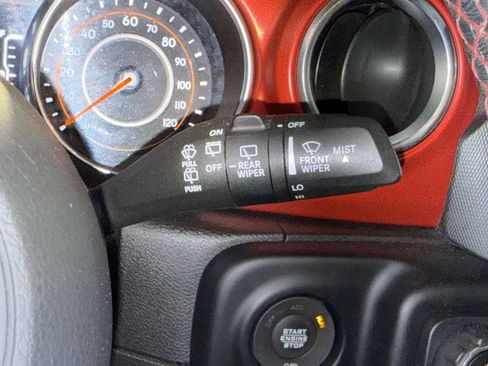 Used 2020 Jeep Wrangler Unlimited Rubicon w/ Dual Top Group AWD/4WD image 27