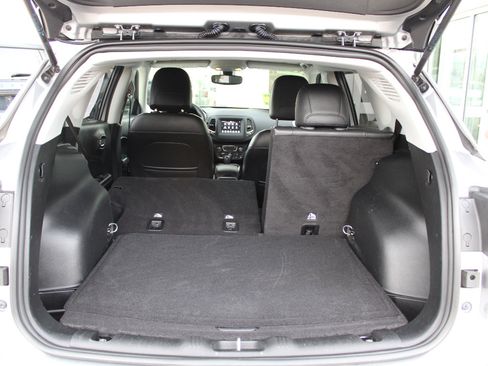 Used 2019 Jeep Compass Latitude w/ Popular Equipment Group image 36