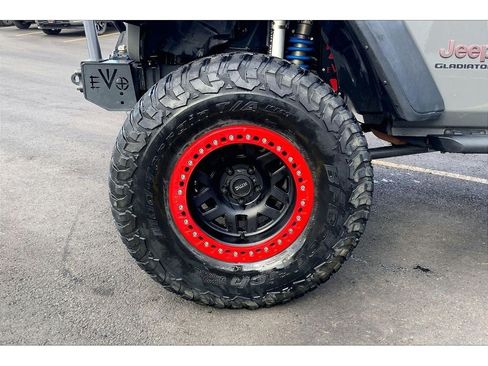 Used 2020 Jeep Gladiator Rubicon AWD/4WD image 10