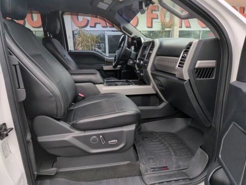 Used 2017 Ford F350 Lariat RWD image 11