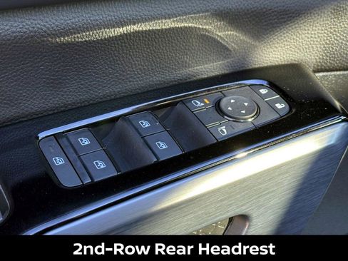 Certified 2025 Nissan Pathfinder SL w/ SL Premium Package image 20