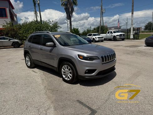 Used 2019 Jeep Cherokee Latitude w/ Popular Appearance Group FWD image 4