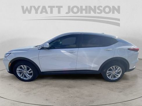 Used 2024 Buick Envista Preferred w/ Convenience I Package FWD image 4