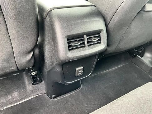 Used 2020 Chevrolet Equinox LS AWD/4WD image 35
