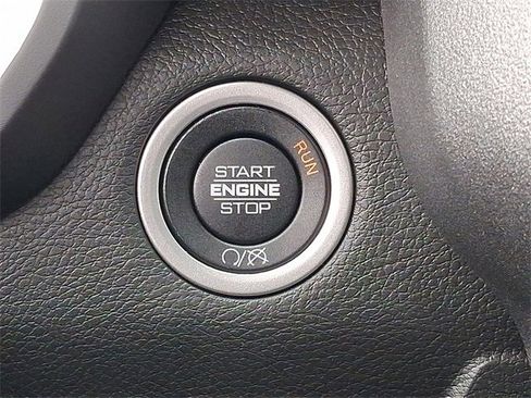 Used 2024 RAM 2500 Tradesman w/ Chrome Appearance Group image 16