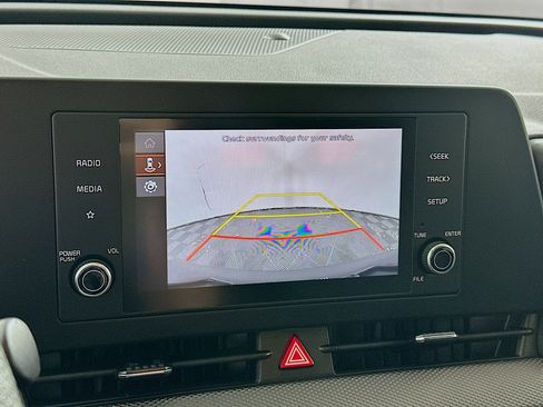 Used 2025 Kia Sportage LX image 22