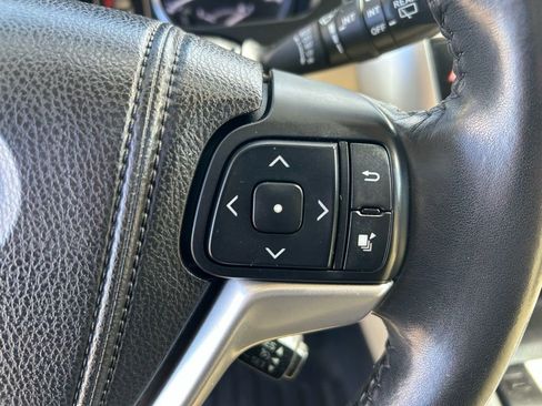 Used 2015 Toyota Highlander Limited image 13