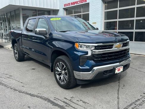 Used 2022 Chevrolet Silverado 1500 LT image 1
