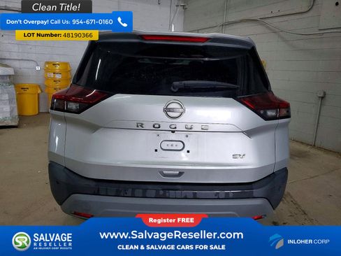 Used 2022 Nissan Rogue SV FWD image 8