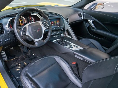 Used 2015 Chevrolet Corvette Stingray Coupe w/ 3LT Preferred Equipment Group image 4