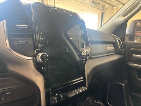 Used 2024 RAM 2500 Laramie AWD/4WD image 10
