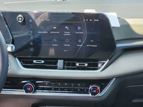 New 2026 Chevrolet Equinox LT w/ Convenience Package II image 3