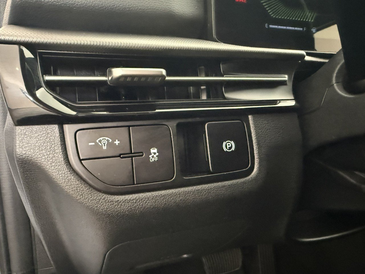 Used 2026 Kia Sportage LX FWD image 21