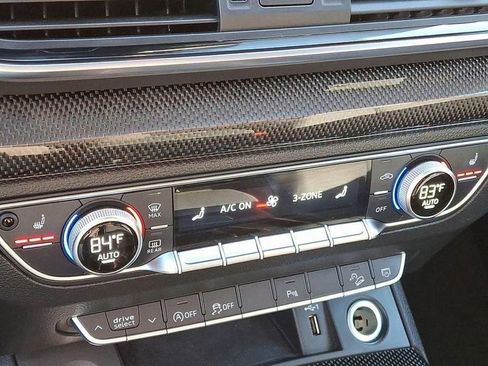 Used 2022 Audi SQ5 Premium image 17