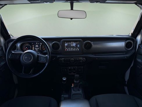 Used 2021 Jeep Gladiator Sport image 14