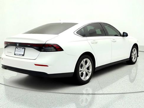 Used 2025 Honda Accord LX image 5