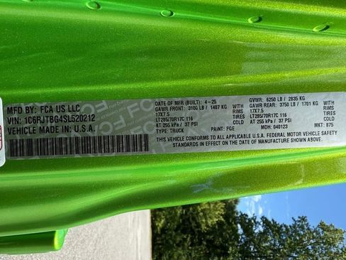 New 2025 Jeep Gladiator Rubicon image 32