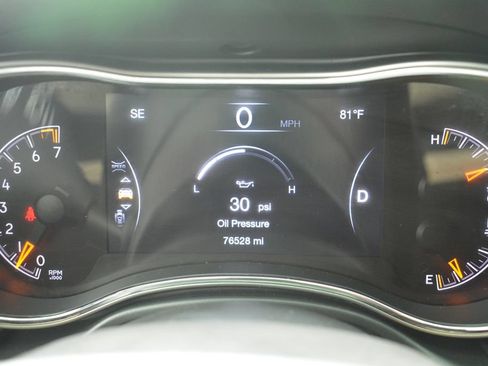 Used 2020 Jeep Grand Cherokee Laredo AWD/4WD image 12