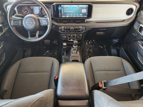 Used 2024 Jeep Gladiator Sport AWD/4WD image 26