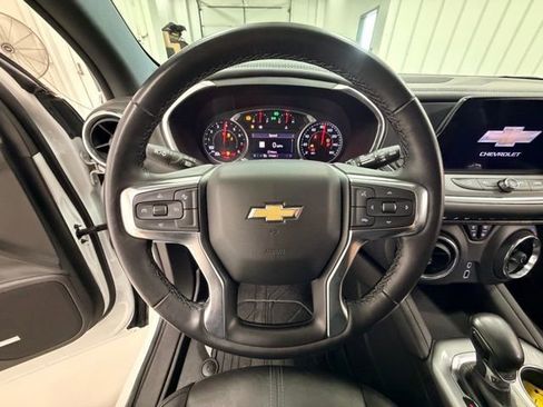 Certified 2022 Chevrolet Blazer LT w/ Sound & Technology Package AWD/4WD image 11
