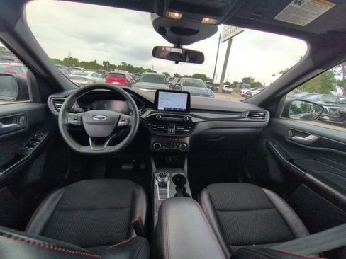 Used 2025 Ford Escape ST-Line AWD/4WD image 25