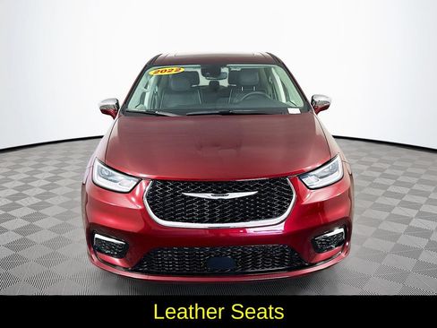 Used 2022 Chrysler Pacifica Limited FWD image 4