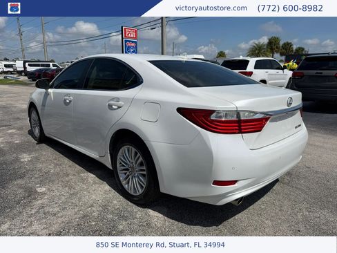 Used 2013 Lexus ES 350 w/ Luxury Pkg FWD image 5