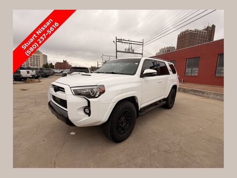 Used 2021 Toyota 4Runner TRD Off-Road Premium w/ Moonroof Package AWD/4WD image 1