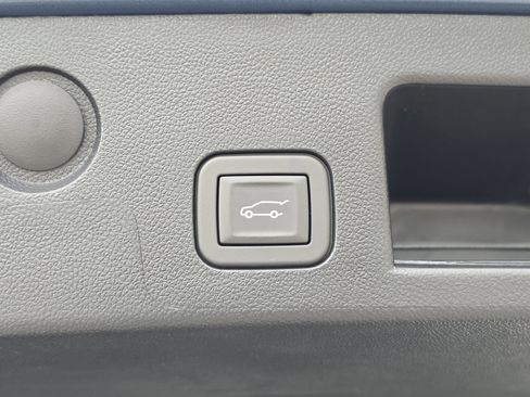New 2026 Chevrolet Equinox RS w/ Convenience Package III FWD image 14