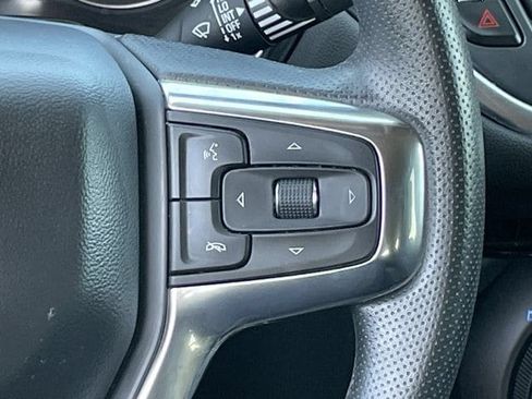 Used 2025 Chevrolet Blazer LT FWD image 13