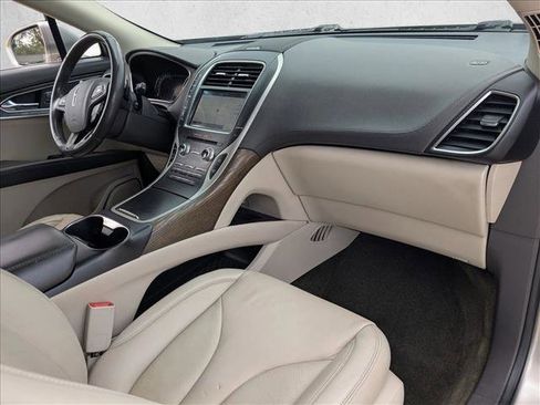 Used 2018 Lincoln MKX Select w/ Select Plus Package image 22