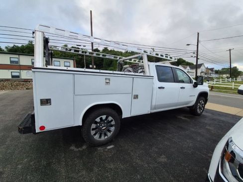 Used 2024 Chevrolet Silverado 2500 Custom w/ Custom Convenience Package AWD/4WD image 8