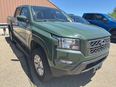 Used 2022 Nissan Frontier SV AWD/4WD image 3
