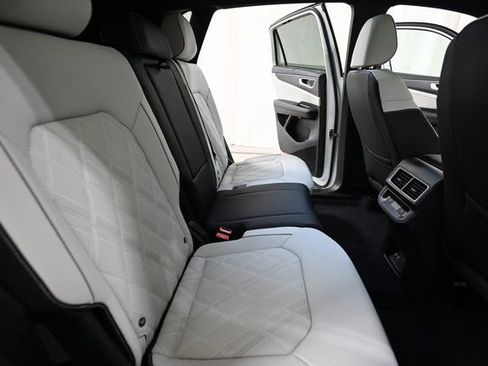 New 2026 Volkswagen Atlas Cross Sport SEL Premium R-Line AWD/4WD image 29