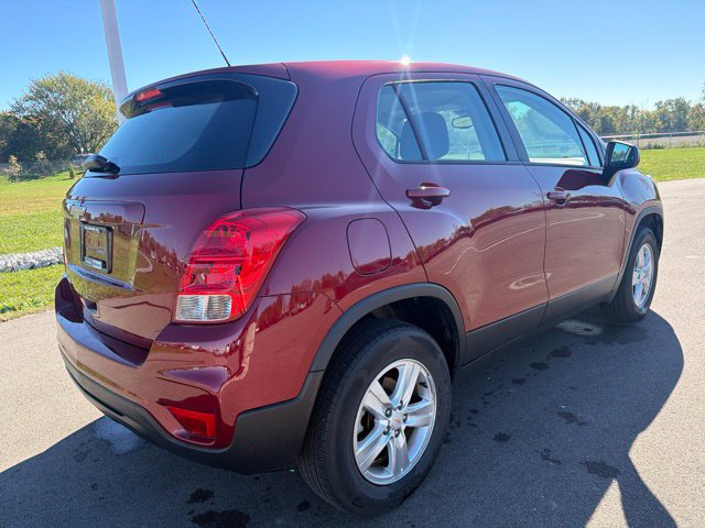 Used 2021 Chevrolet Trax LS AWD/4WD image 7