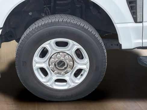 Used 2025 Ford F250 XLT AWD/4WD image 17