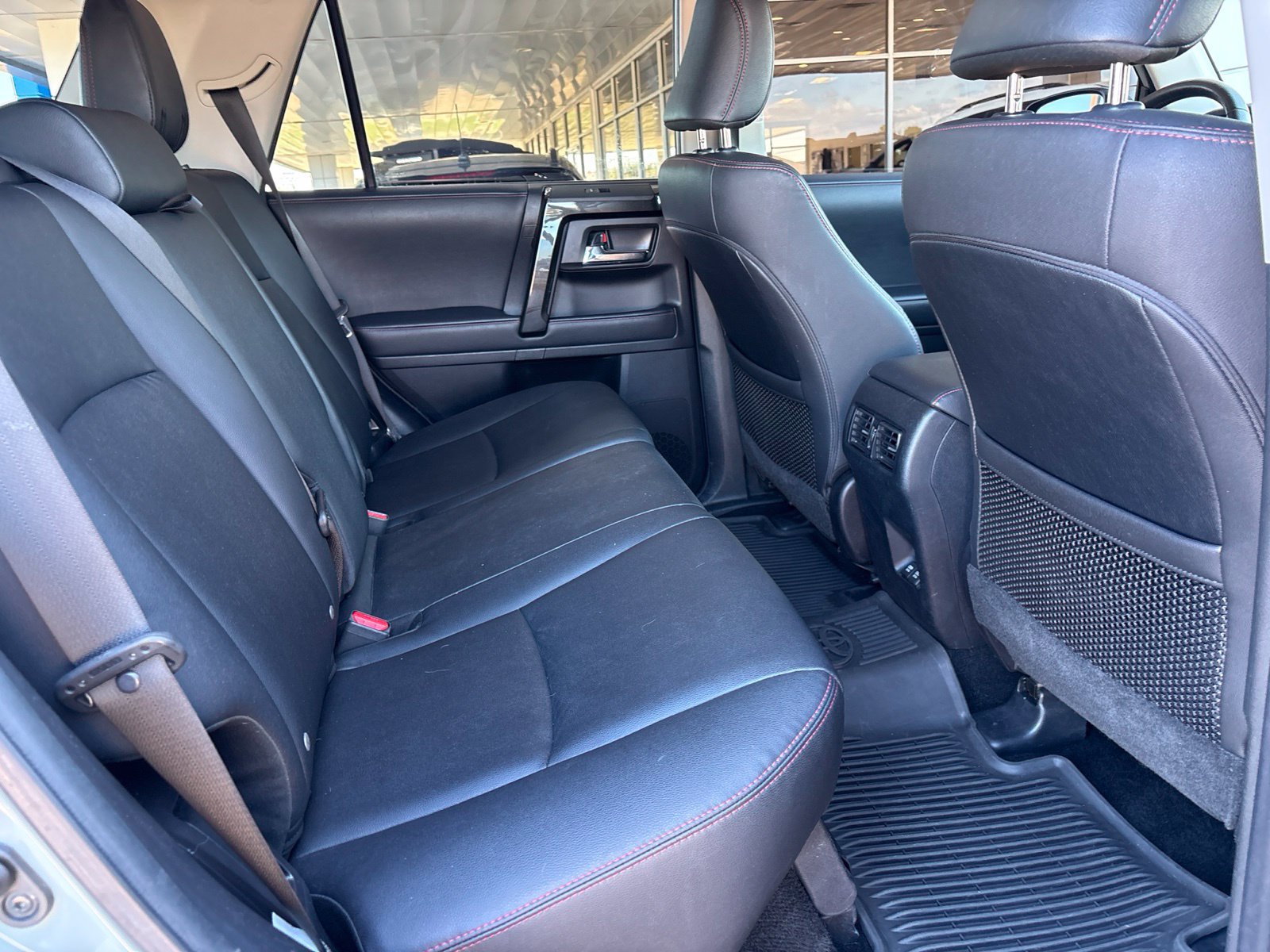 Used 2022 Toyota 4Runner TRD Off-Road Premium w/ Moonroof Package AWD/4WD image 17