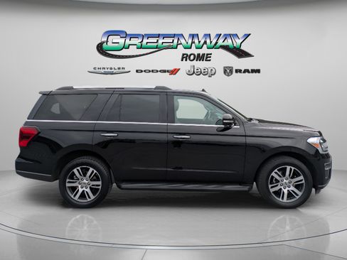 Used 2024 Ford Expedition Limited image 3