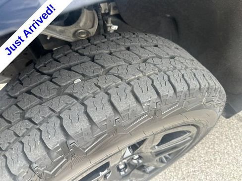 Used 2021 Chevrolet Silverado 1500 LT Trail Boss w/ Bed Protection Package AWD/4WD image 10