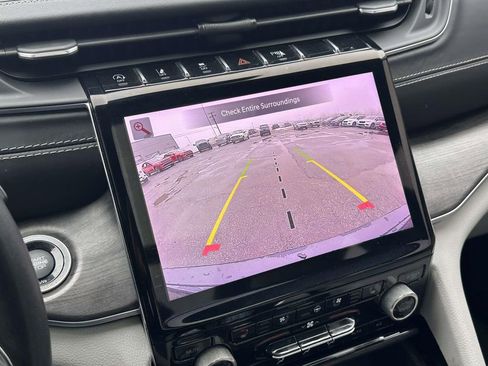 Used 2022 Jeep Grand Cherokee Overland image 27