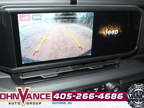 Used 2025 Jeep Wrangler Unlimited Rubicon w/ Safety Group image 39