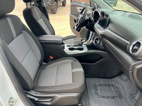 Used 2025 Chevrolet Blazer LT image 15
